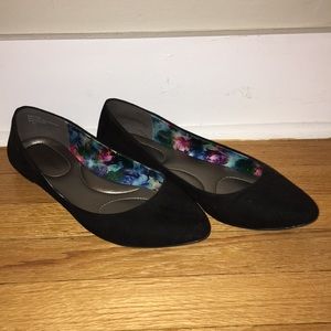 Kelly & Katie black flats 9.5